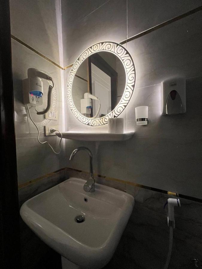 Lucky Hostel Кайро Екстериор снимка