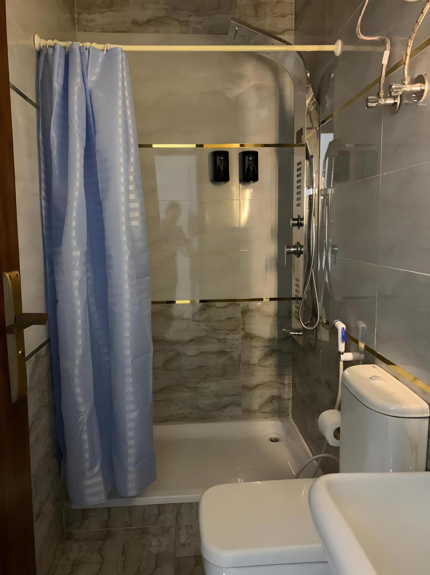 Lucky Hostel Кайро Екстериор снимка